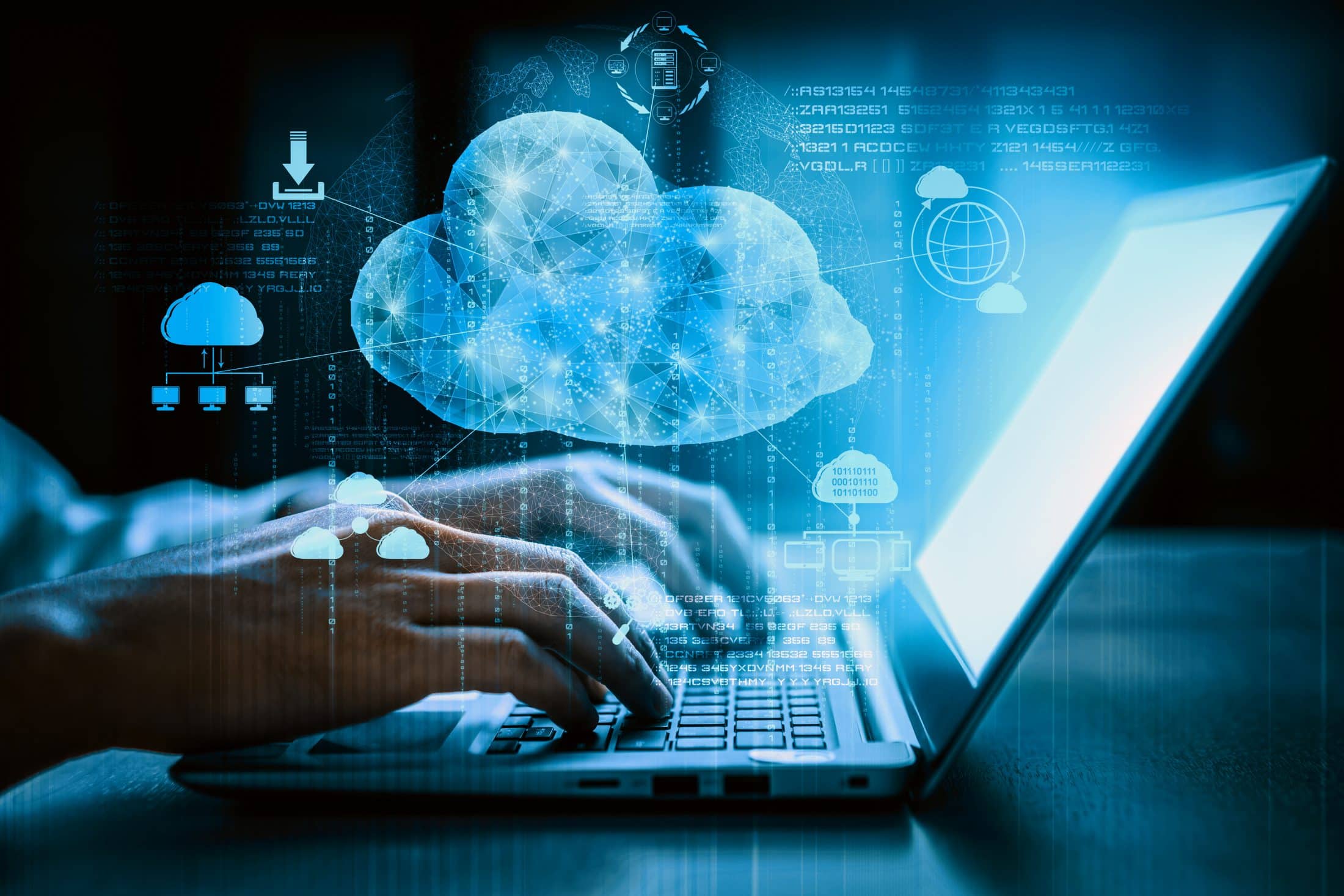 Soluciones en la nube para Contact Center: agentes atendiendo llamadas y chats desde cualquier lugar